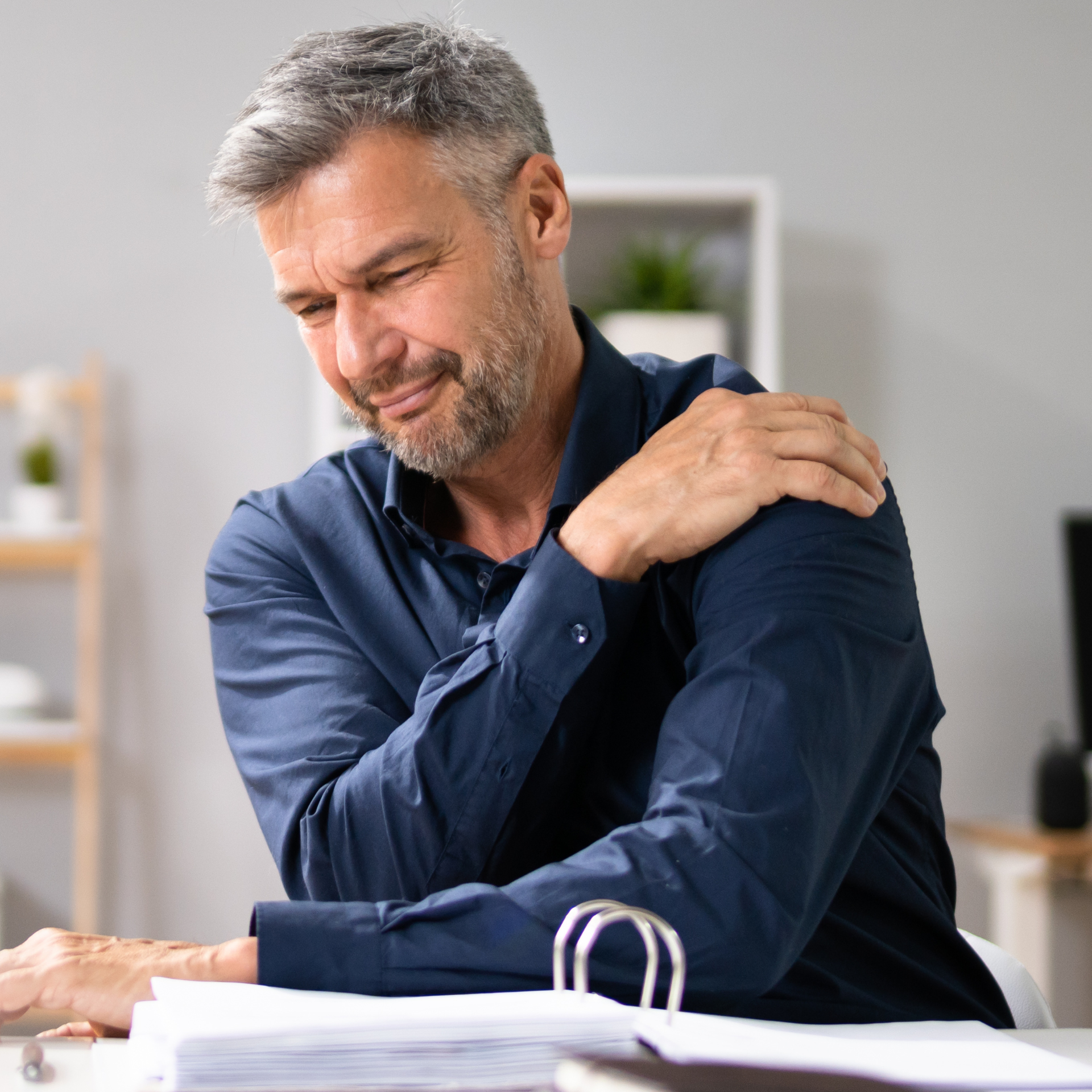 DORES NOS OBROS E REGIÃO CERVICAL